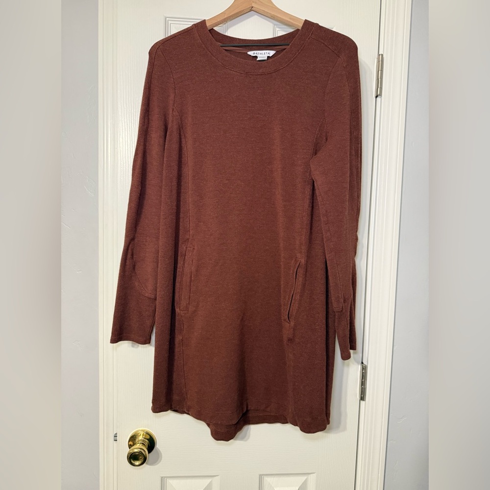 Athleta Balance Dress Mahogany Size Large With Pockets